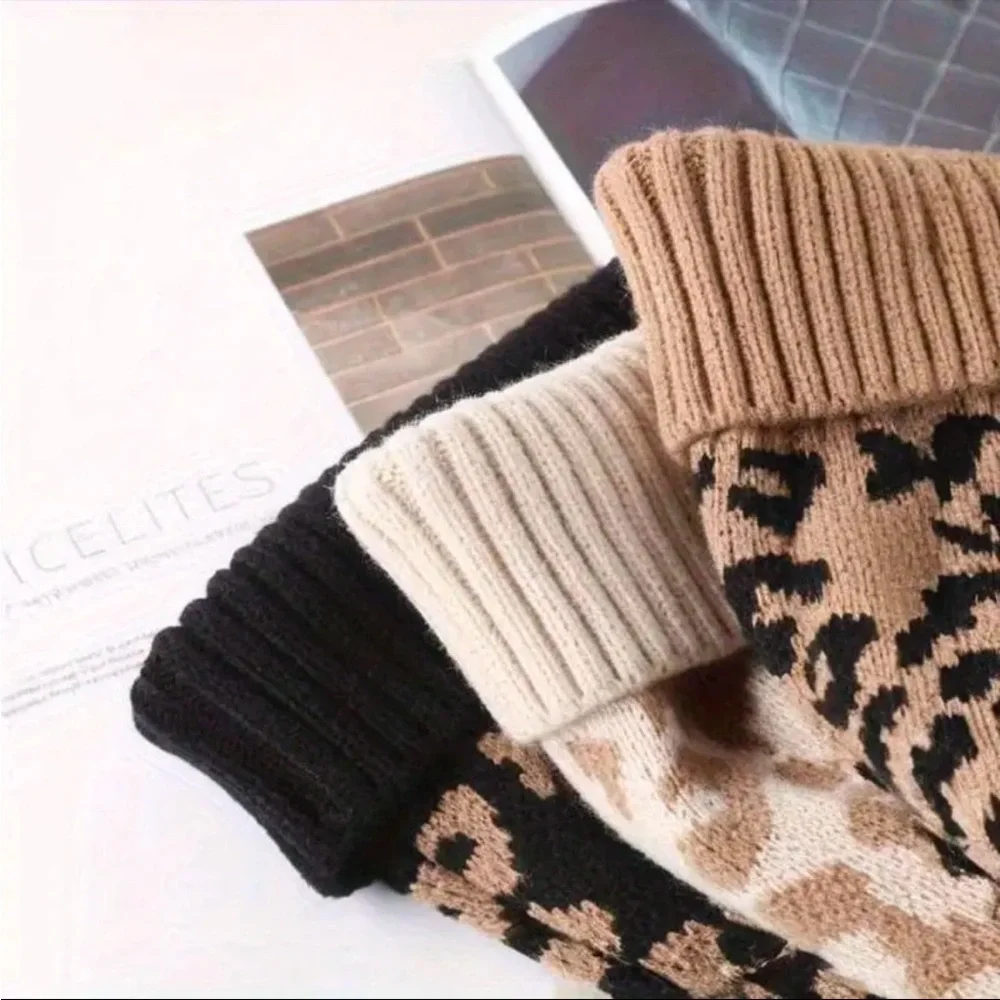 Leopard Print Pom Pom Beanie Knit Winter Hat Neutral Cozy Chic StyleNWT